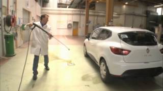 Renault Clio IV crashtest in Lardy tech center [upl. by Doreen]