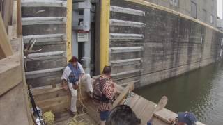 Flatboat Patience Ohio river Lock [upl. by Nawrocki10]