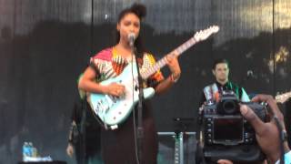 Lianne La Havas Performs New Song quotLiving In Midnightquot [upl. by Dibrin220]