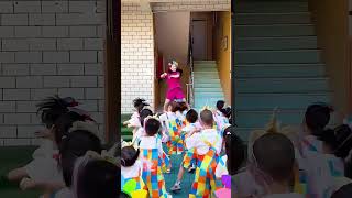 Teachers attracting students to come school in china shortsfeed [upl. by Eelrehpotsirhc]