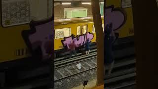 QUICK TRAIN GRAFFITI PIECE 1UP CREW 🚆graffitiart graffiti shorts [upl. by Godspeed900]