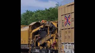 csx 767 and 5293 pulling a manifest down the line at speed heading south [upl. by Akihc462]