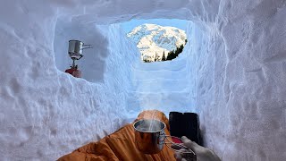 Building amp Survival Camping in DEEP SNOW Shelter  12ft 4m Deep Snow Cave [upl. by Anahpets647]