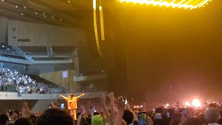 Billie Eilish  GOLDWING live in Tokyo Japan ビリー・アイリッシュ、有明アリーナ、来日公演 8262022 [upl. by Harwell]