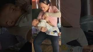 Breastfeeding mom 🥰 breastfeeding baby newbornfeeding shortvideo cute newborn foryou shorts [upl. by Wolfort]