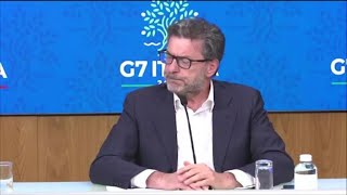 Giorgetti quotNo tassa extraprofitti ma banche chiamate a contribuire come tuttiquot [upl. by Gerta]