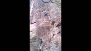 Climbing Top of the Pops Trad 25 at The Wolgan [upl. by Leunamme452]