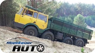 Offroad  Mit dem Tatra 8x8 über Stock und Stein  Abenteuer Auto Classics [upl. by Llehcal262]