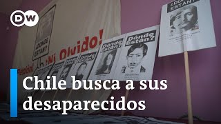 Chile busca a los desaparecidos en la dictadura [upl. by Yenffit341]