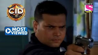 Most Viewed  CID  Officer Dayas Bold Attempt To Save Purvi [upl. by Haneehs986]