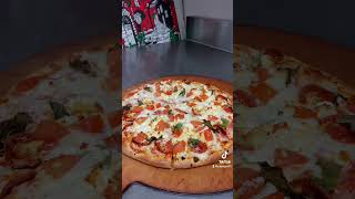 wildomar italianfood familyrecipes pizzatime pizzalover homemadepizza foodie [upl. by Evelina]