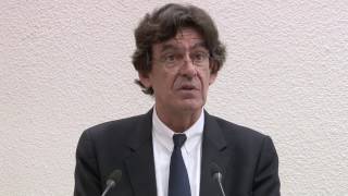 Conférence CLE  Luc Ferry quotLhumanisme en questionquot [upl. by Ultima]