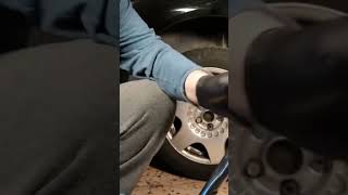 How to Properly Tighten Wheel Bolts Using a Torque Wrench [upl. by Ahsirt168]