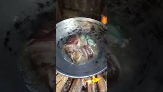 frying this parrot fish A delicious Fish [upl. by Kahle]