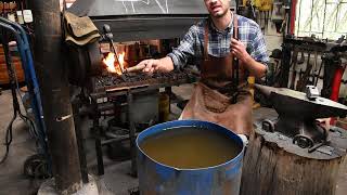 Endurecido o Templado de acero en agua Clase de Forja sobre Tratamientos térmicos  Hardening steel [upl. by Yrailih]