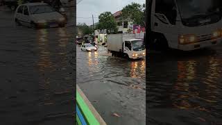 Kediri Macet gara2 Banjir [upl. by Aikim]