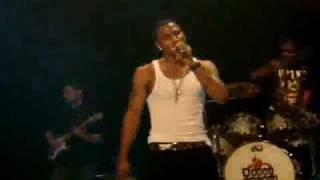 Trey Songz  I Need A Girl LIVE 2009 [upl. by Ekrub]