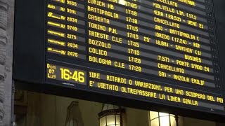 Sciopero treni le testimonianze dei passeggeri a Milano [upl. by Emad731]