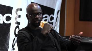 Lilian Thuram manifeste pour légalité à la Fnac Cergy  Rencontre dédicace et séance photo [upl. by Herzen]