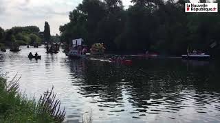 VIDÉO Bléré  Défilé des radeaux du festival Jour de Cher [upl. by Harias278]