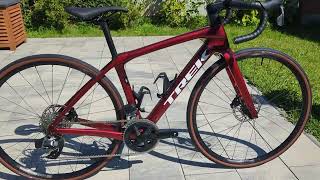 Trek Domane SL6 AXS  crimson red  gen 4 [upl. by Raimundo332]