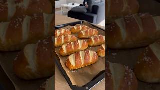 Laugenstangen selber machen 😍 trendingshorts laugenstangen backideen backen easyrecipes [upl. by Kiyoshi]