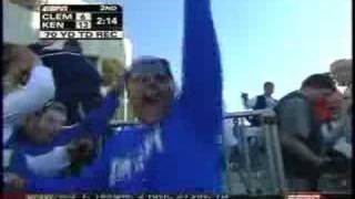 2006 Music City Bowl UK 2nd TD by DeMoreo Ford [upl. by Anuaf7]