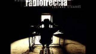 Radiofreccia  Cant help falling in love [upl. by Mini526]