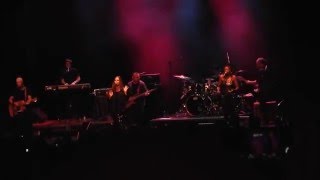 Belinda Carlisle  Summer Rain live Enmore Theatre 110316 [upl. by Akaya426]