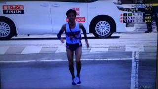 2015 Hakone Ekiden 箱根駅伝 Komazawa University 駒澤大学 Finish Line [upl. by Eneloj]