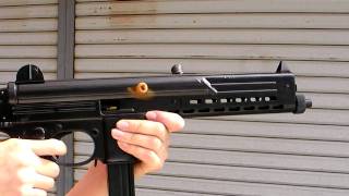 TokyoMarui Walther MPL SMG shell ejecting GBB airsoft gun 東京マルイ ワルサーMPL カート式 ガスブローバック エアガン [upl. by Ubana]