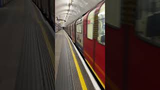 King’s Cross St Pancras  Victoria Line train travel Londonunderground tube [upl. by Starbuck]