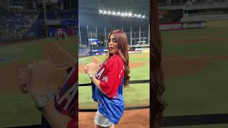 Acabo de hacer el first pitch del juego Magallanes vs Leones  shorts short nicolegarcia [upl. by Ress436]