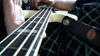 Slap bass lesson  Mark King style [upl. by Eno457]