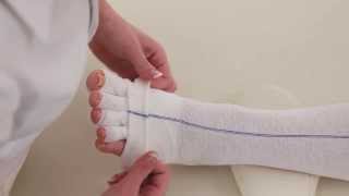 Mollelast toe bandaging [upl. by Eanad]