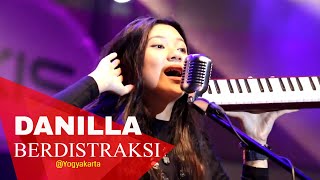 DanillaBerdistraksiLIVE Yogyakarta HD [upl. by Abeu449]