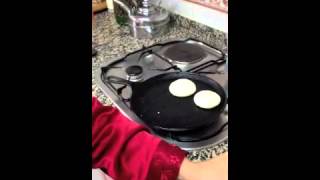 Arepas en Budare y al horno [upl. by Eirellam]