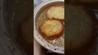 Sopa de cebolla 🧅🧅 recetasfreidoradeaire freidoradeaire food [upl. by Haimehen157]