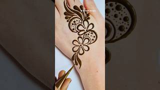 Beautiful back hand mehndi design 😍  mehandi design mehndhidesign henna viral new [upl. by Ahselyt960]