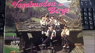 VAGABUNDEN DER BERGE spielen die wildschützen polka [upl. by Hoffer]