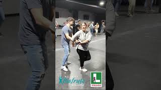 💃CLASE DE BACHATA EN VALDEMORO  🟢NIVEL BÁSICO PARA PRINCIPIANTES [upl. by Aiyt]