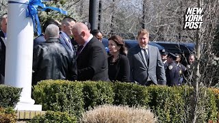 Gov Hochul leaves wake for slain NYPD Officer Jonathan Diller after confrontation [upl. by Akema]