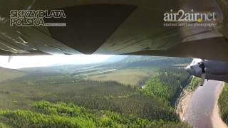 Red Flag Alaska 2012  Polish Air Force C130 Hercules low passes in the valleys [upl. by Kluge]