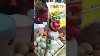 Review makanan khas Betawi yaitu Kerak Telur dan Es Selendang Mayang [upl. by Floss404]