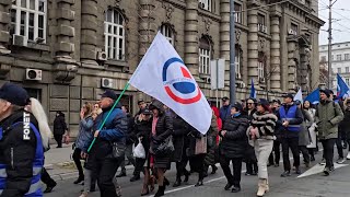 Protest članova Sindikata uprave Srbije ispred Skupštine Srbije [upl. by Hesta]