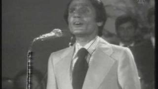 Abdel Halim Hafez  Foq el shok Live 12 عبدالحليم حافظ فوق الشوك [upl. by Evatsug]