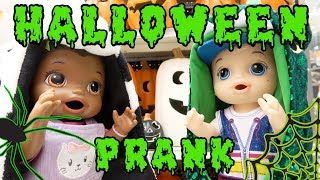 BABY ALIVE gives MOMMY a SPOOKY SPIDER PRANK The Lilly and Mommy Show The TOYTASTIC Sisters [upl. by Arta]