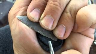 202  Beginner Notching Flintknapping [upl. by Neeoma]