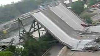 Bridge collapses in Minneapolis MN 01082007 [upl. by Liamaj772]