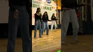 Esha Deol Performing Dance in Kids School for Christmas Eventbollywood eshadeol [upl. by Santini]